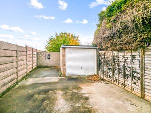 Photo 16- click for photo gallery